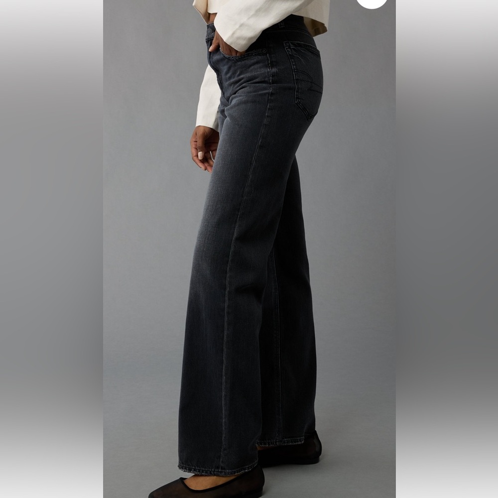 American Eagle: Vintage Black High-Waist Stovepipe wide Jeans - 6 R 29” inseam